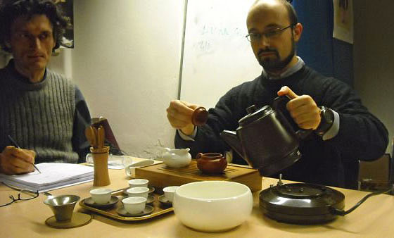 Gongfucha with yixing pot 小壶泡茶 - Stefano Nordio - Arte del tè