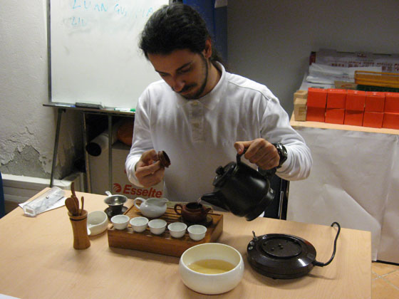 Gongfucha with yixing pot 小壶泡茶 - Arte del tè